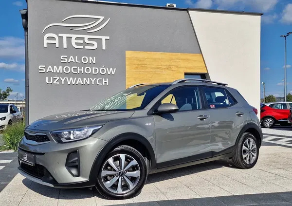 samochody osobowe Kia Stonic cena 77900 przebieg: 49000, rok produkcji 2020 z Człuchów